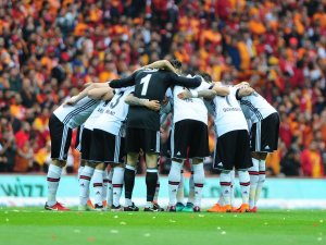 Beşiktaş Kazanıp Bekleyecek