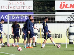 Fenerbahçe’de Beşiktaş Maçı Hazırlıkları Sürüyor