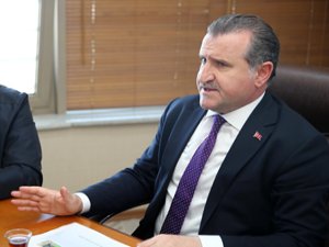 Spor Bakanı Bak Rizespor'da! "Gençlerimize Güveniyoruz"
