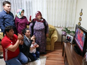 Rıza Kayaalp Ailesinin Sevinç Kaynağı Oldu