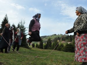Karadeniz Kadını İşini De Yapar Sporunu Da