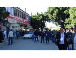 Başbakan Erdoğan Şehir Turu Attı, Çocuklara Oyuncak Dağıttı