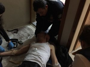 Evinde Şeker Komasına Giren Vatandaşın İmdadına Koştular