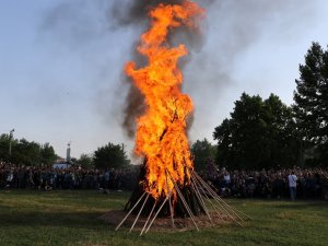 Kakava Ateşi Yandı