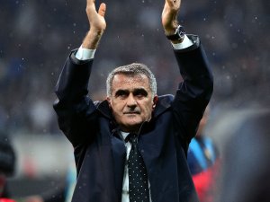 Tribünlerden Şenol Güneş’e Destek