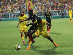 İlk Yarıda Gol Sesi Çıkmadı