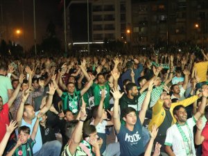 Akhisarlılar Tarihi Zaferi Kutladı
