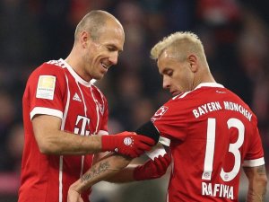 Robben Ve Rafinha İle 1 Yıl Daha