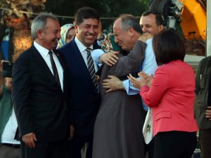 İnce’ye Anneler Günü’nde ‘Anne’ Sürprizi