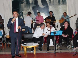 Görele’de Engelliler Haftası’nda Engellilerden Oluşan Koro Konser Verdi