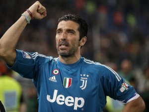 Buffon Juventus’u Bırakacağını Açıkladı