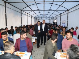 Çayeli Belediye Başkanı Esmen, Vatandaşlarla İftarda Buluştu