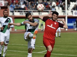 Tff 2. Lig: Gümüşhanespor: 1 - Sakaryaspor: 4