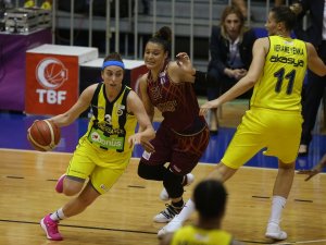 Fenerbahçe Seride 2-1 Öne Geçti