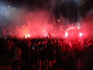 Şampiyonluk Kutlaması Kavgaya Dönüştü