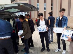 Liseli Gençlerden Örnek Davranış