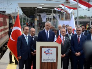 Bakan Arslan’dan Banliyö Hattı Müjdesi
