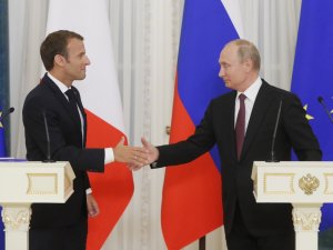 Putin Ve Macron Nükleer Anlaşmayı Görüştü