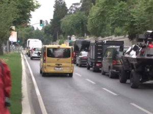 Erdoğan Anne Ve Babasının Mezarını Ziyaret Etti