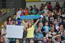 Beşiktaş-Ç.Rizespor Maçı Biletleri Dağıtılıyor