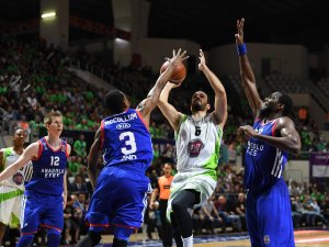 Tofaş, Anadolu Efes’i Farklı Geçti