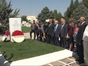 Bülent Ecevit Doğum Gününde Kabri Başında Anıldı