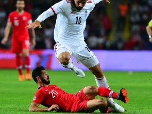 İlk Yarının Galibi Türkiye