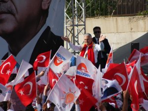 "Terör Milletin Gündeminden Çıktı, Kaçacak Delik Arıyor"