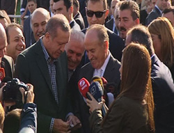 Başbakan Erdoğan’dan Muhabire Bayram Harçlığı
