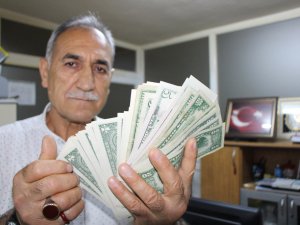 Erdoğan’ın Çağrısıyla Antika Dolarlarını Bozdurdu