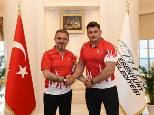 Rıza Kayaalp Gözünü Olimpiyatlara Dikti