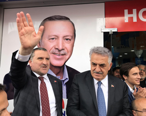 Gençlik ve Spor Bakanı Bak, "Recep Tayyip Erdoğan'a Yol Açın"