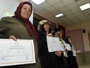 Gümüşhane’de Okuma-yazma Seferberliğiyle Bin 500 Kişi Okuma-yazma Öğrendi
