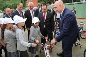 Halkbank'tan Rize'de 140 Öğrenciye Bisiklet
