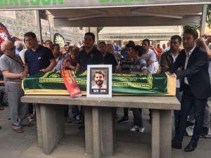 Kazada Ölen Galatasaray Tv Yöneticisi Giresun’da Toprağa Verildi