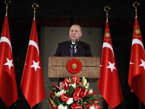 "Bazılarının Sırtında Küfe Yok, Bol Bol Atıyorlar”
