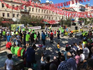 Babalar İle Çocukları Yarıştı
