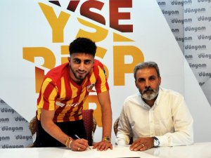 Bilal Başacıkoğlu İmzayı Attı