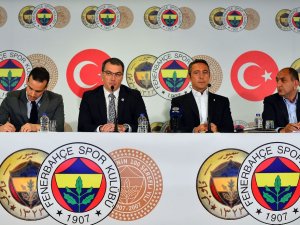 Fenerbahçe Damien Comolli’yle Sözleşme İmzaladı