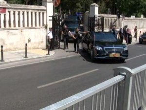 Erdoğan Anne Ve Babasının Mezarlarını Ziyaret Etti