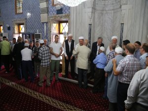 Rize Protokolü Sahil Camiinde Bayramlaştı