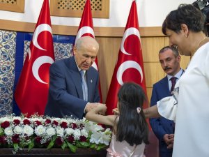 Bahçeli Partililerle Bayramlaştı
