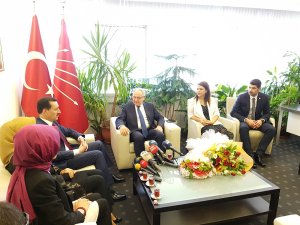 Ak Parti’den Chp’ye Ramazan Bayramı Ziyareti