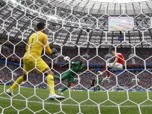 10 Bin Gazeteci Takip Ediyor