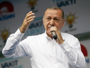 “Bir De Bunun Şairlik Yönü Varmış..."