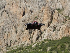Yarasa Pilotlar Nefes Kesti