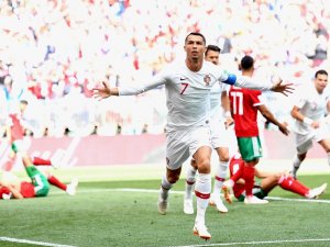 Ronaldo Atıyor, Portekiz Kazanıyor