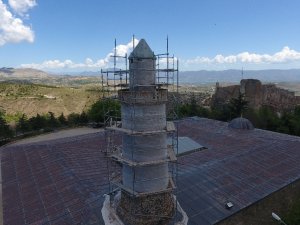 Pisa Kulesi’nden Daha Eğik