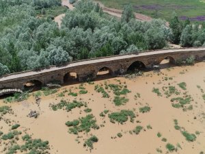 Kral Yolu Üzerindeki 2 Bin Yıllık Köprü