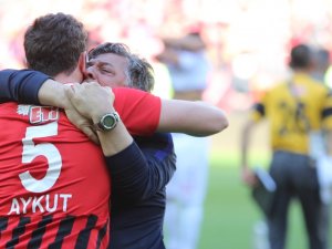 Eskişehirspor Yılmaz Vural İle Anlaşamadı